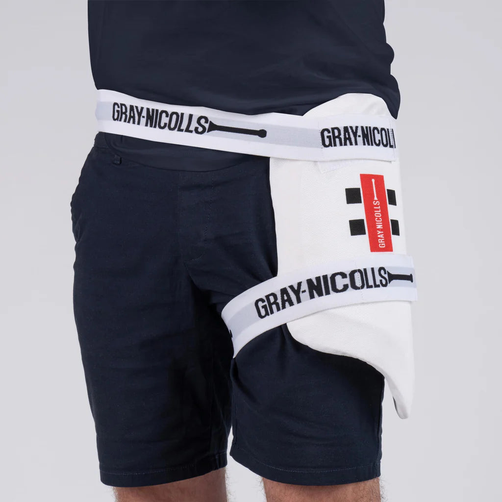 CLUB COLLECTION THIGH PAD