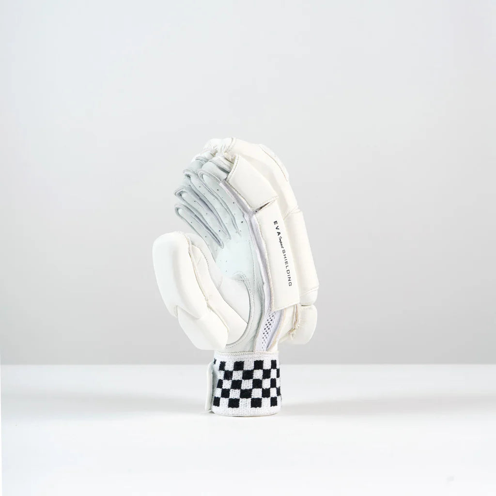 CLASSIC PRESTIGE BATTING GLOVES